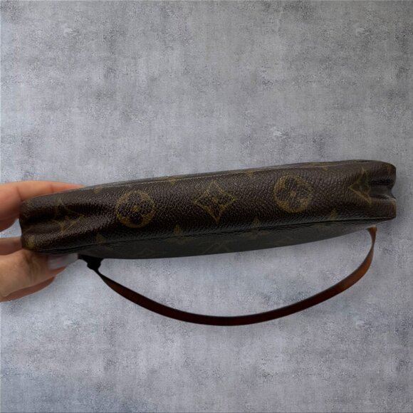 Louis Vuitton Pochette Accessories - Picture 5 of 7